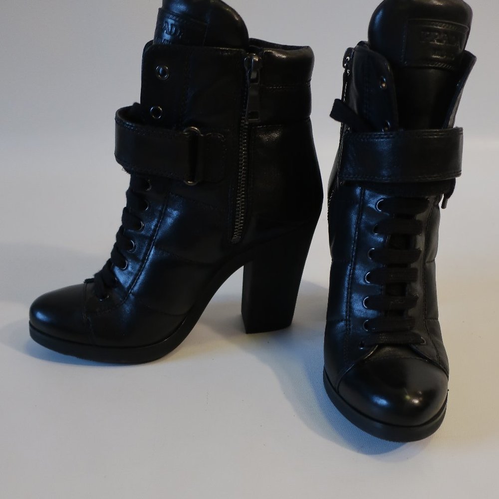Womens Prada Black Leather Lace-Up Block Heeled Combat Booties 38.5 US/8.5 *